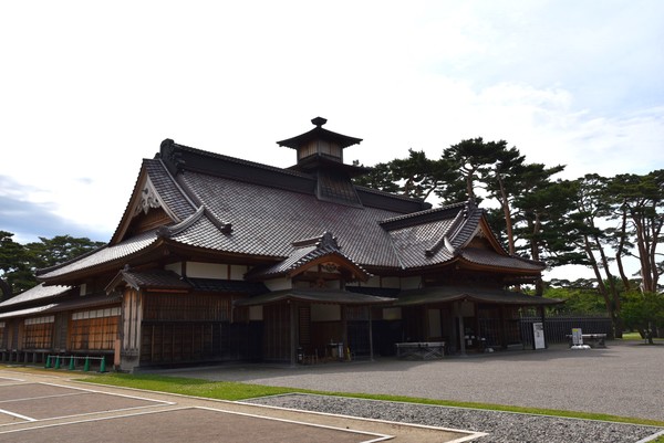 �ܗŊs����