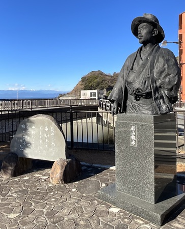 ��R�q���̔�