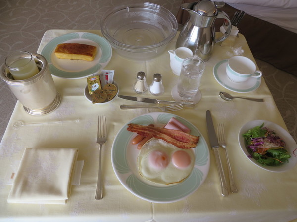 �z�e���I�[�N���_��