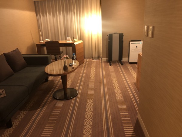 �z�e���I�[�N������