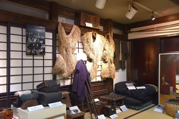 ���򒬗��j���������� �u�ፑ�فv