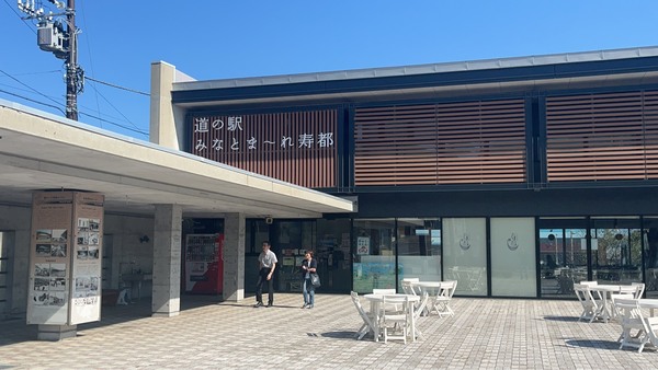 ���s