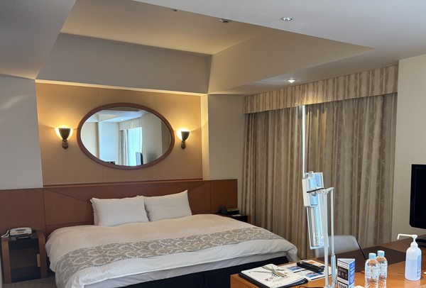 �z�e�����q�啪�I�A�V�X�^���[