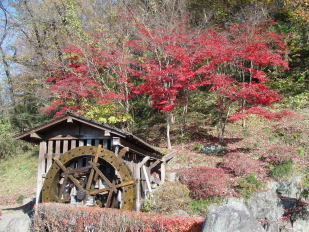 羊山公園牧水の滝
