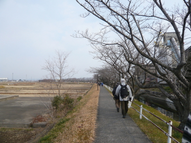 ���k���R����