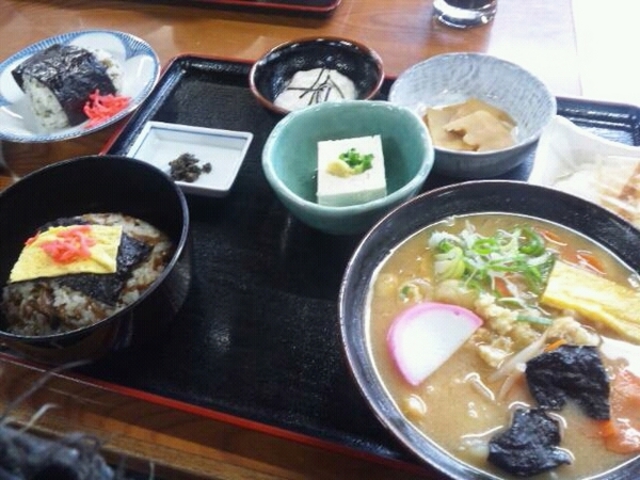 �R�����H