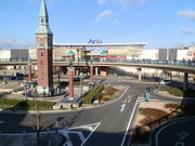 R~ꂳ̎OAEgbgp[N@q~̓eʐ^1