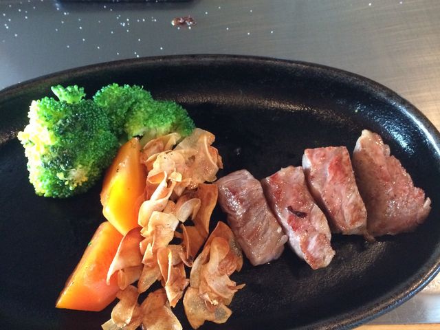 日本の美味しい肉のルーツである但馬牛が格安で食べられるからここのランチはおすすめです。_レストラン「楓」