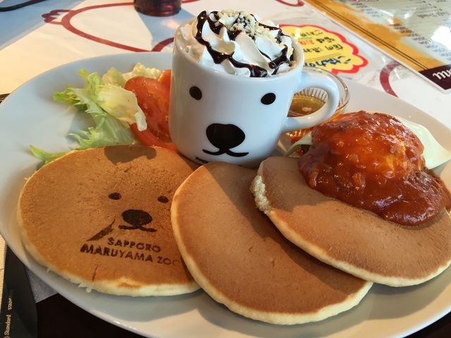 �V���N�}����̃p���P�[�L�v���[�g_�~�R������