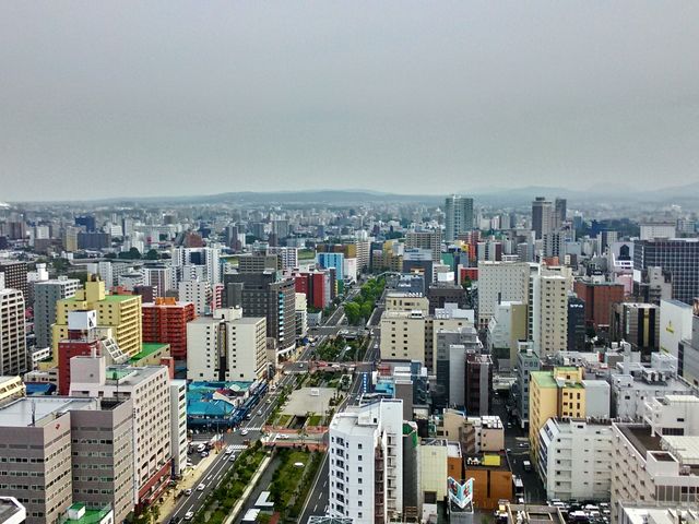 ���̏ォ�������ł��B_�����ۂ�e���r��