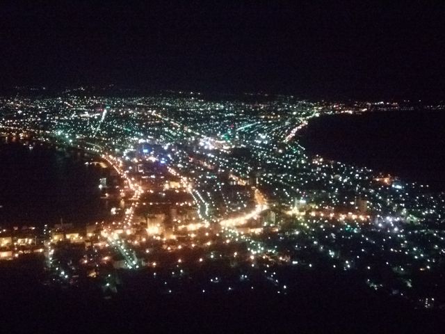 �ʐ^�ȏ�Ɍi�F�ɂ̂܂�܂�(^^)_���َR