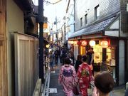 MOX̐l lG 悵؂̓eʐ^1