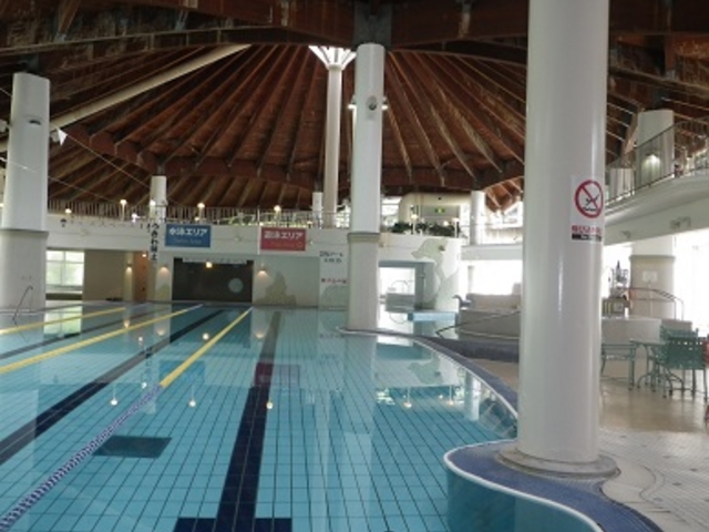 �u�e�����e�����v�̃v�[���B_���É���v�[��������كe�����e����