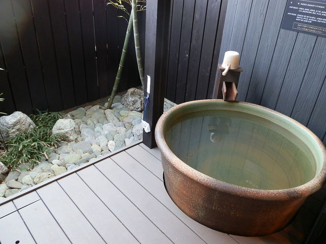 hAigIV̒ٓtĂ_i򔪕̓