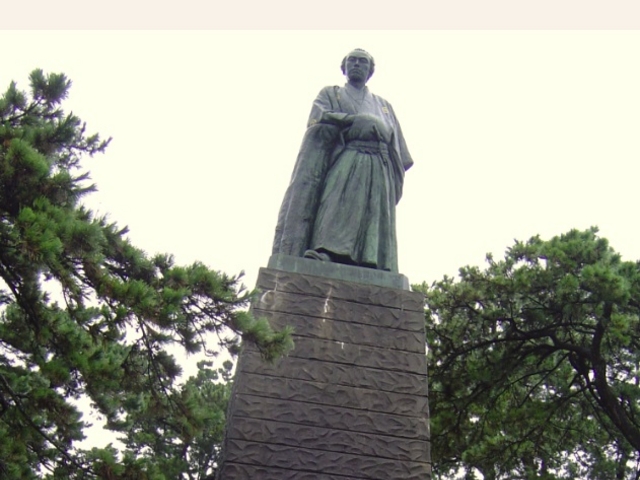 ��{���n�̓���