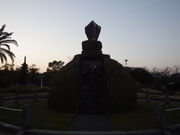 �O���b�`�F������̏}�����l�˂̓��e�ʐ^1