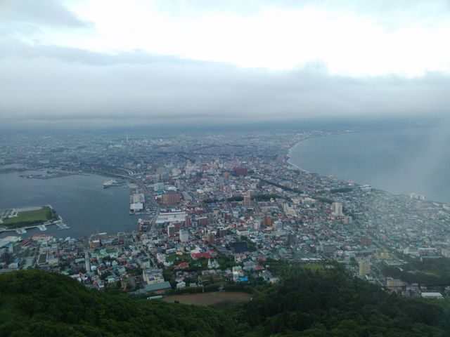 ���v�O
�\���f���炵���i�F_���َR