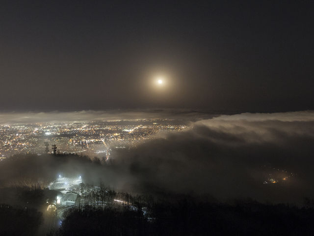 �K�X�̑���R�����z�I�ł����B_������R���[�v�E�F�C