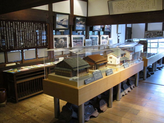 �ٓ��W����_��X�����݌𗬃Z���^�[