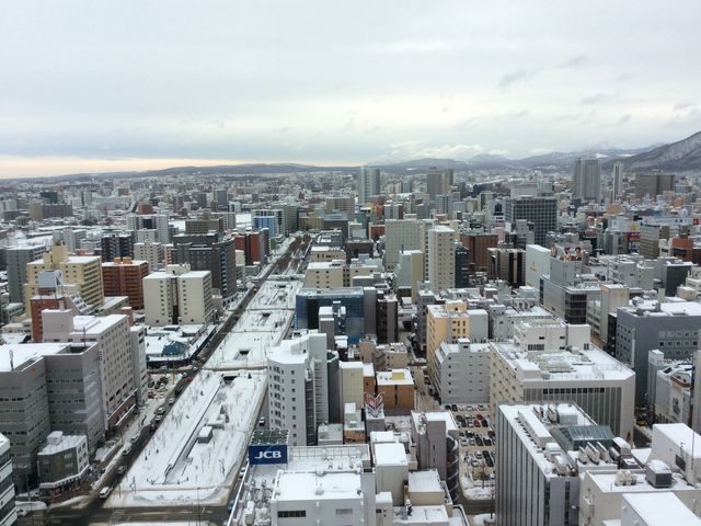 �W�]����_�����ۂ�e���r��