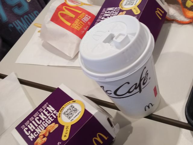؁[[܂܂̃}Nhih(McDonaldfs) WX̓eʐ^1