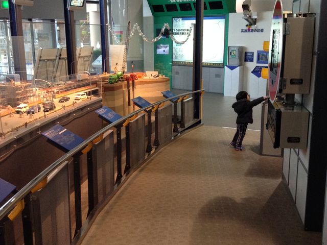 youmamãlbNXEvUiÉHL񎑗Z^[j̓eʐ^1