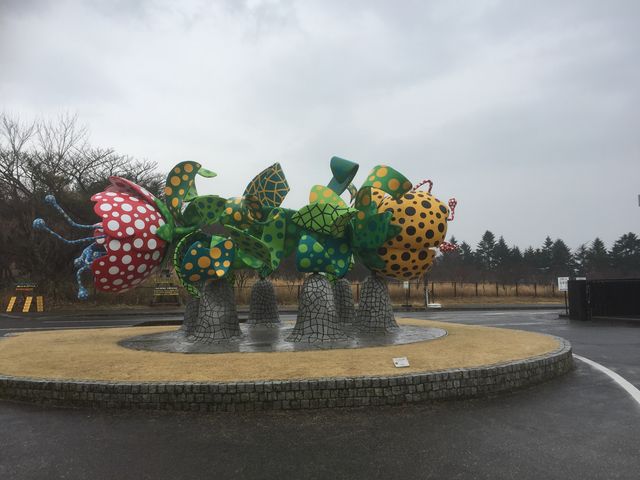 �J���t��_�������������A�[�g�̐X