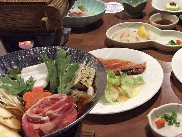 ���Η���_���ɂ�܃z�e��