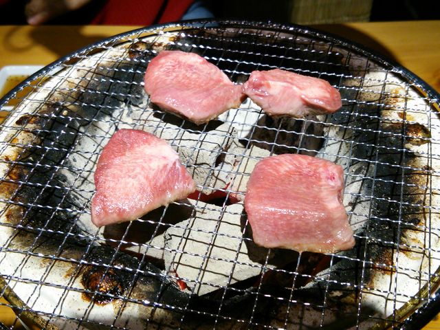 gbL[̏ēEzE  z ̑ qXebvX̓eʐ^2