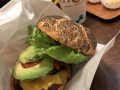 䂫KUA'AINAւ̓eʐ^1