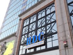 ���܂���̃n�E�W���O�f�U�C���Z���^�[�_�ˁi�g�c�b�j�ւ̓��e�ʐ^1