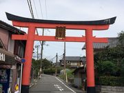 �}���[����̎O����{�̓��e�ʐ^1