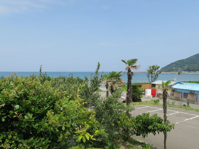 �e���X�Ȃ���̌i�F_���͂�CAMP&BBQ