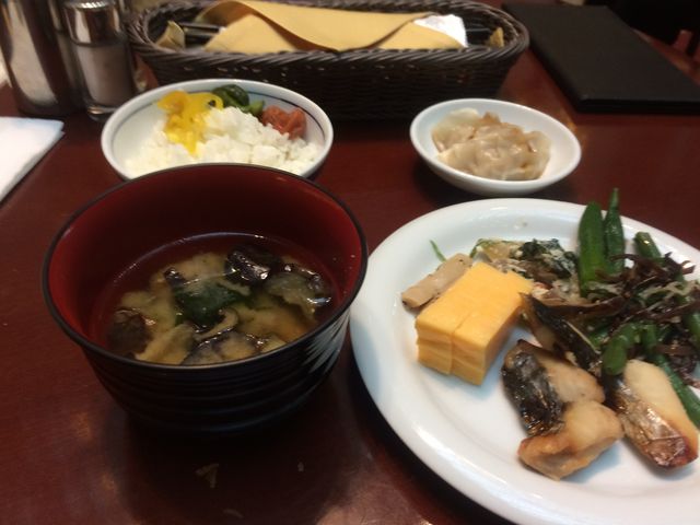 takoBRASSERIE LA CLASSE̓eʐ^1