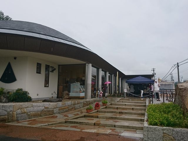 �H�̃V�[�Y���A�J�t�F�͍��G_�b�ߐ�㉮�E�{�Ќb�ߋ��X