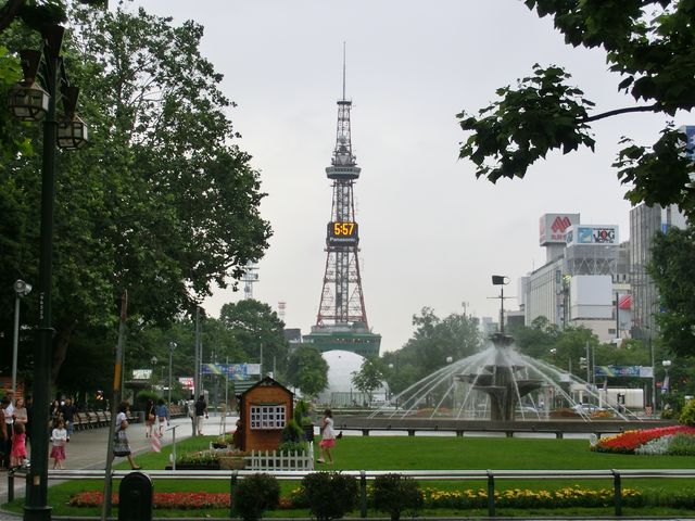 �������猩������_�����ۂ�e���r��