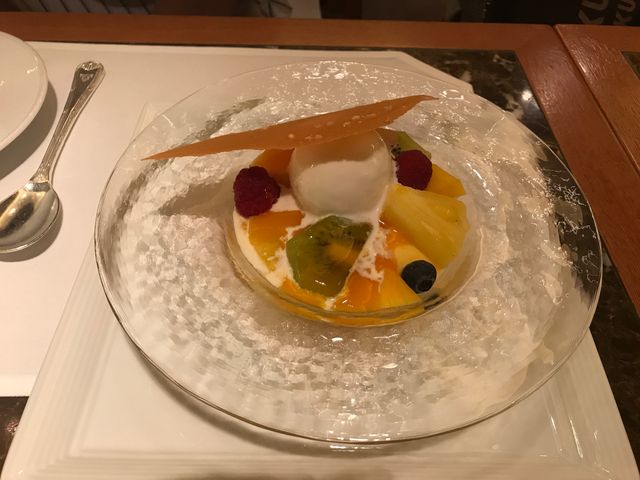 i}S[v
_UEyjV BOUTIQUE & CAFE