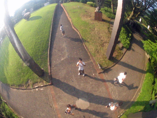 �s�v�c�ȋ���_�����̐X���p��