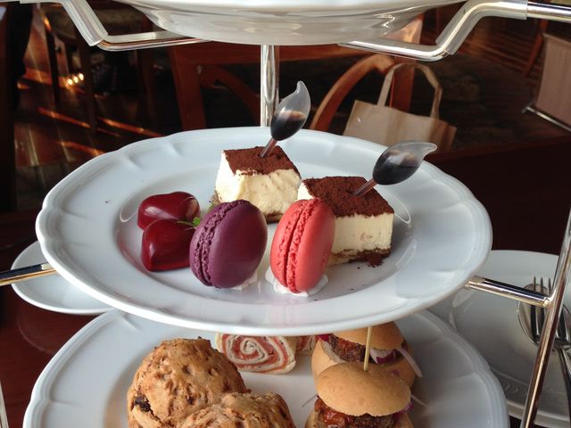 �A�t�^�k�[���e�B_�X�J�C���E���W���_�C�j���O�@�A�[�e�B�X�g �J�t�F