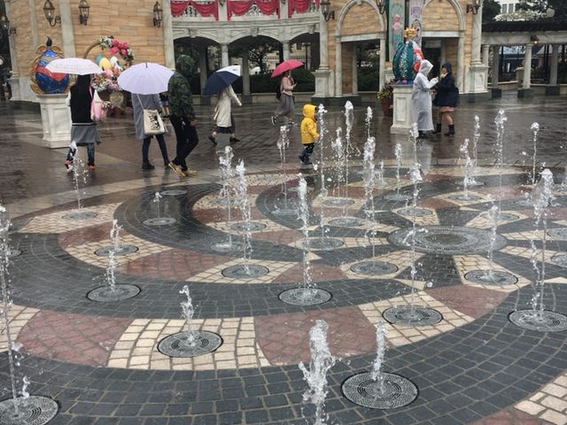 �J�̓�������_�����f�B�Y�j�[�V�[(R)