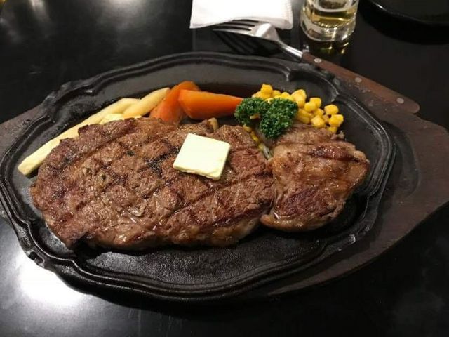 CtIǎ肳̐X̃Xge{NH[̓eʐ^1