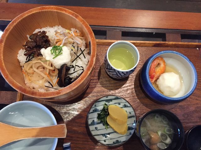 ЂVB_GALLERY&BISTRO ׂ񂪂