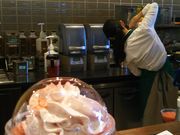 Tom̃X^[obNXR[q[ }GƂܓX̓eʐ^1