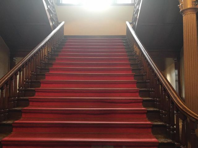 ���̊K�i_�k�C�������{����(�Ԃ�񂪒���)