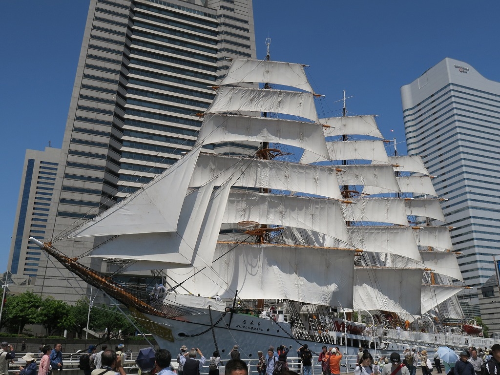 横浜 デート 施設