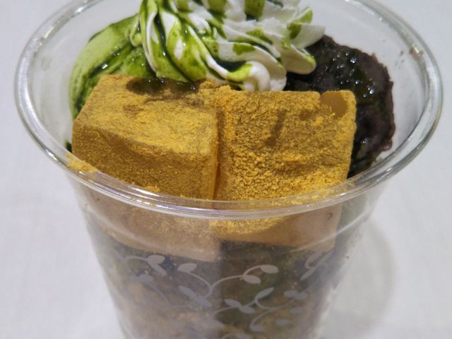 ̃iiYO[eB[ AIq~X̓eʐ^1