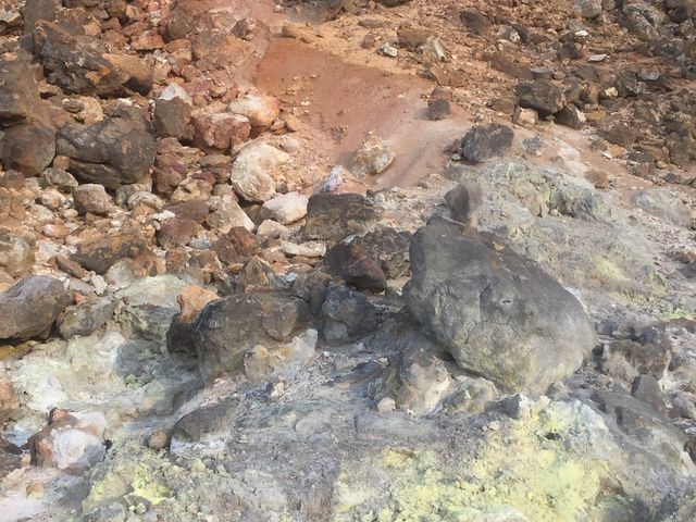 �����̉e���ŕϐF�����Ǝv�����_�b�R����