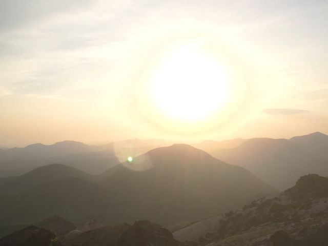 ���ォ��̌i�F_�b�R����