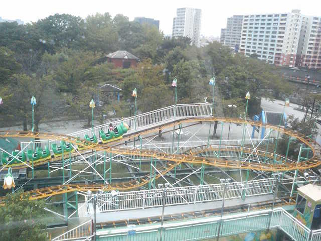 �W�F�b�g�R�[�X�^�[�ȂǗV���n�̒�Ԃ̃A�g���N�V�����������Ă܂�_���炩��V��