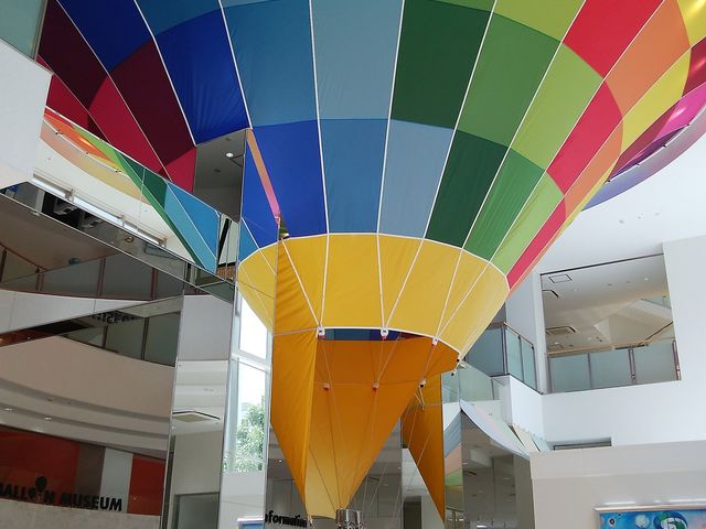 �����̓W��_����o���[���~���[�W�A��